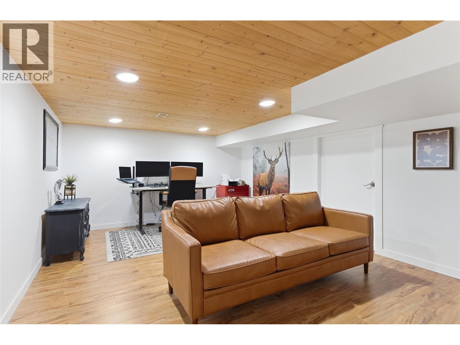 910 HEATHERTON COURT - 35