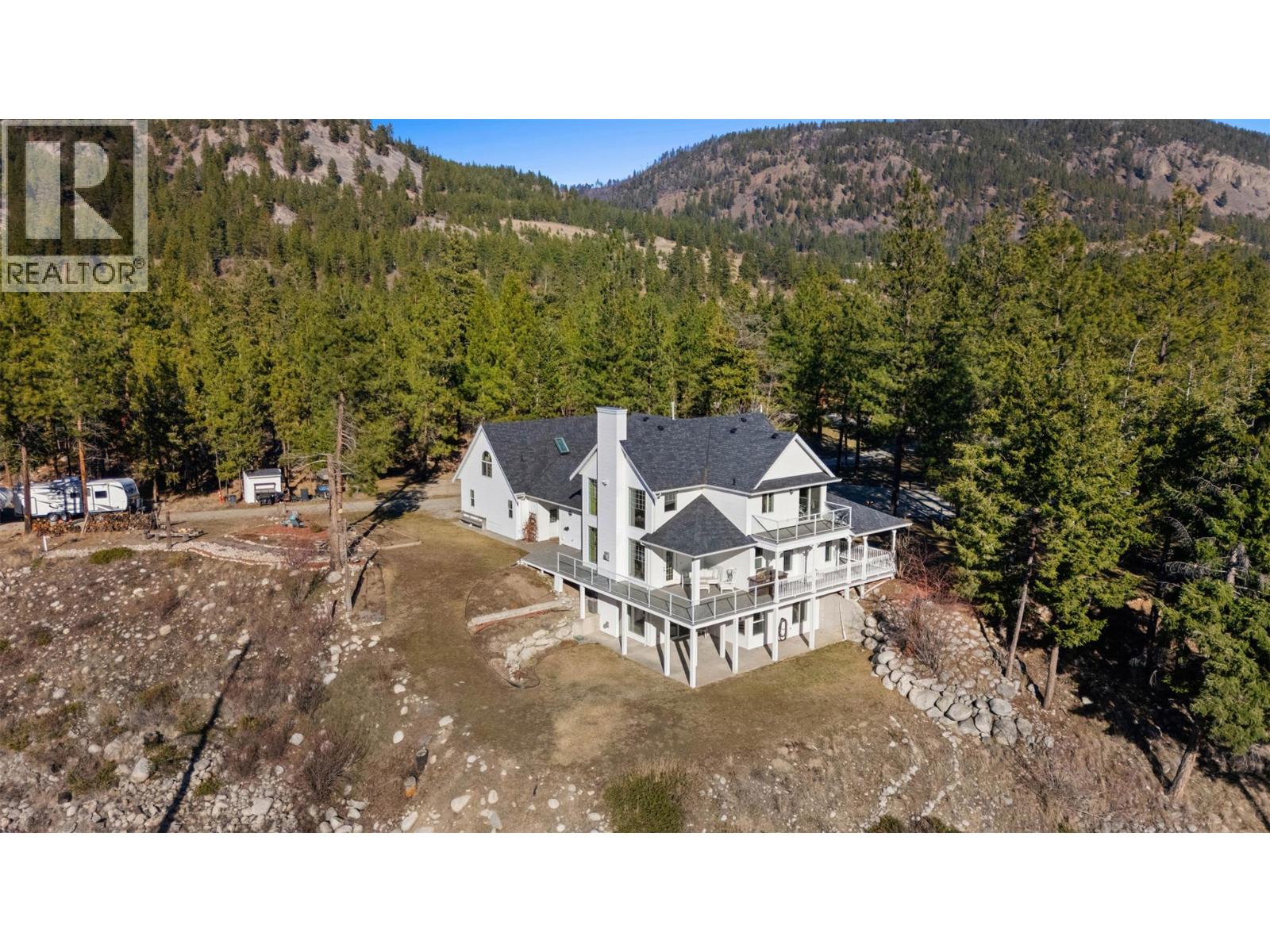 4952 Star Place, Peachland