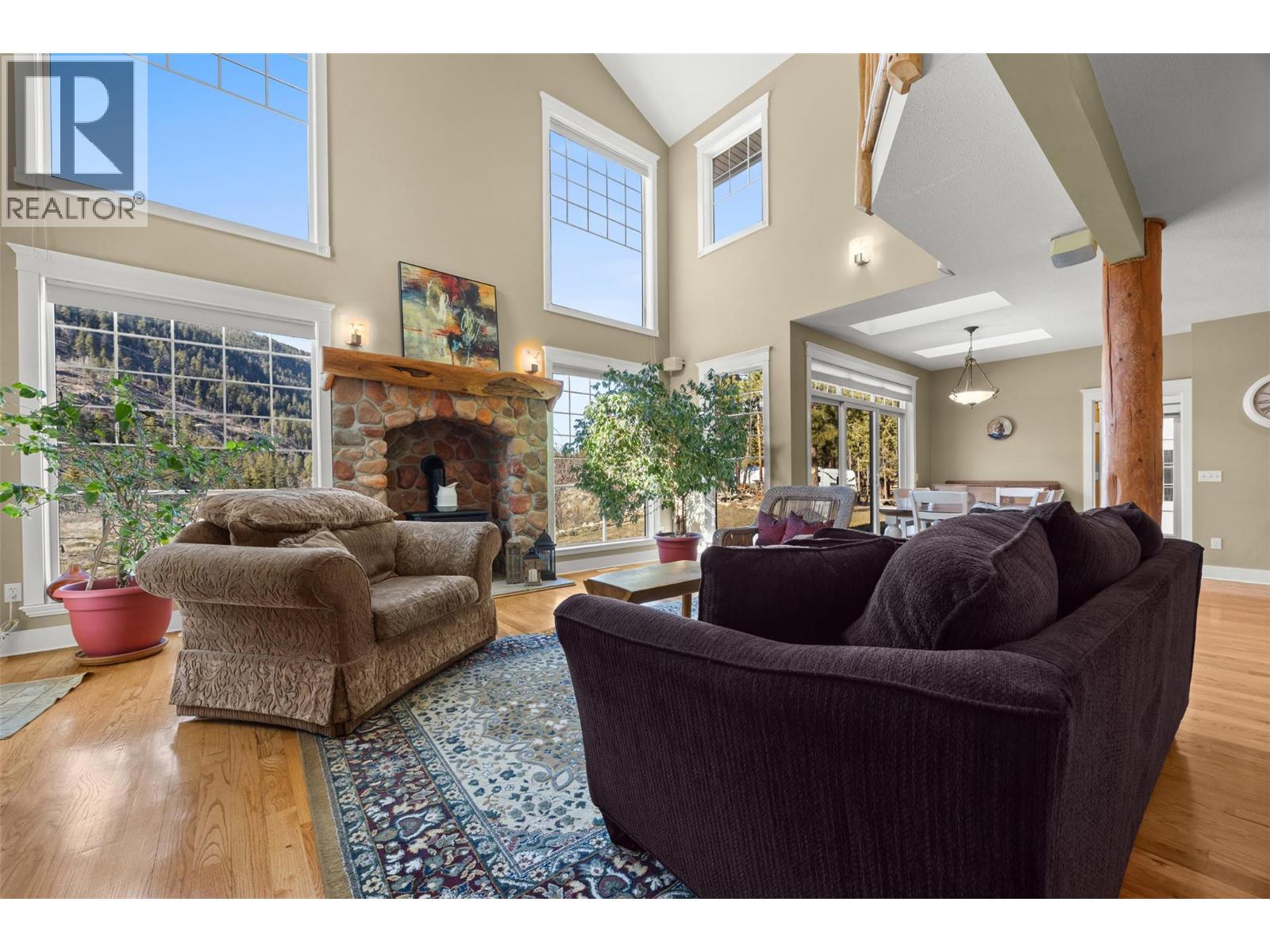 4952 Star Place, Peachland