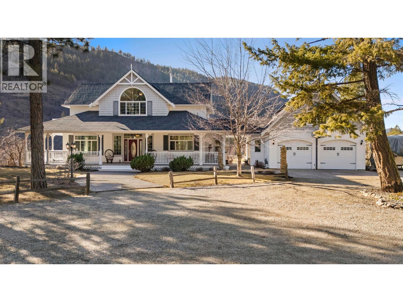 4952 Star Place, Peachland
