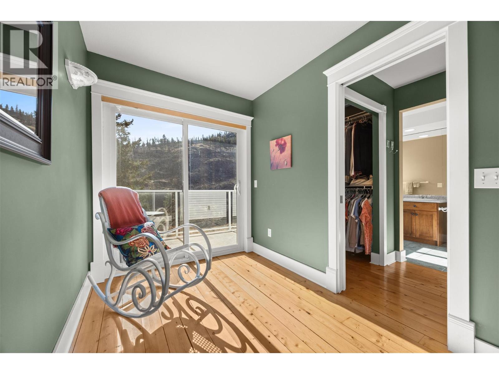 4952 Star Place, Peachland