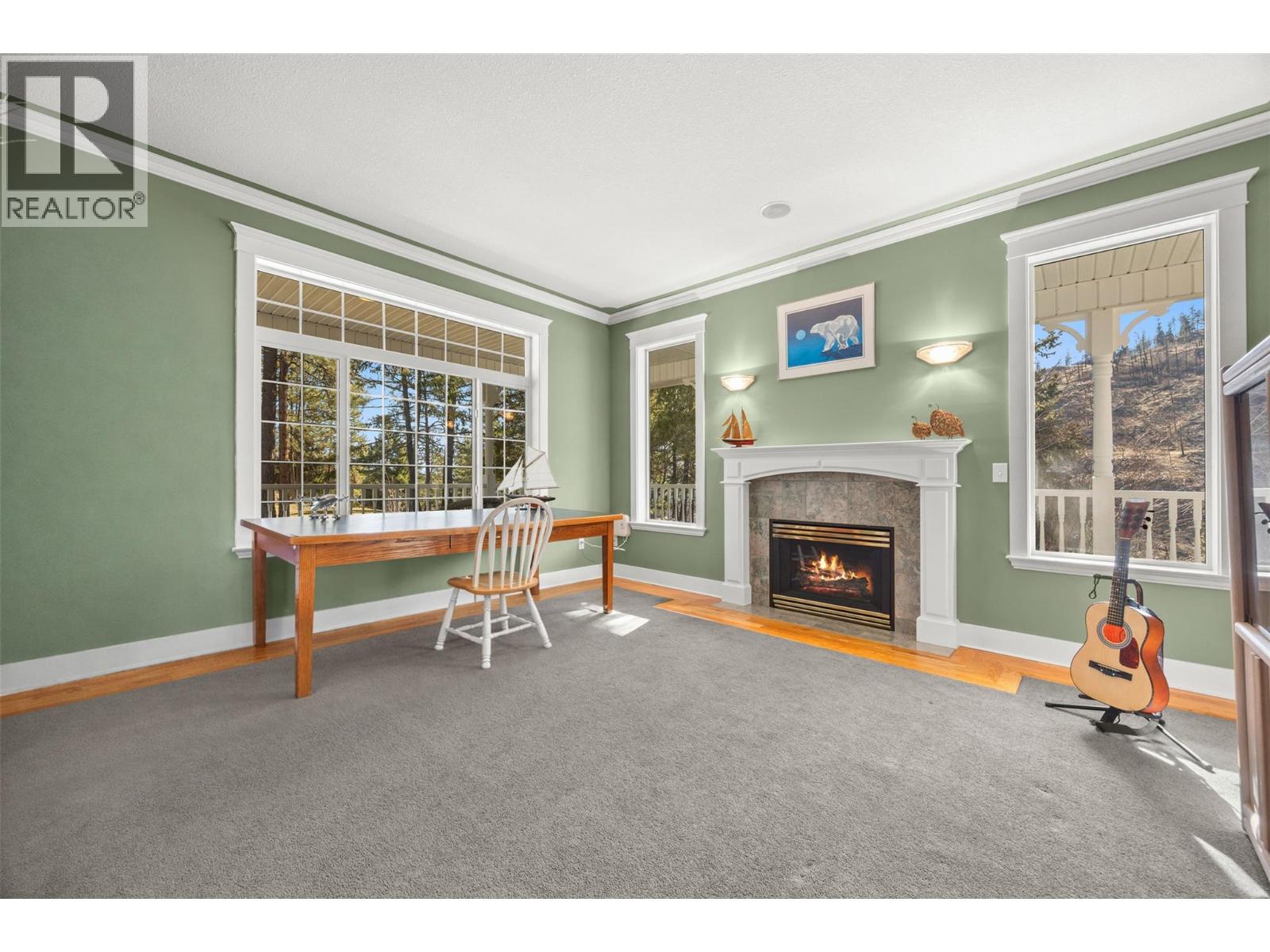 4952 Star Place, Peachland