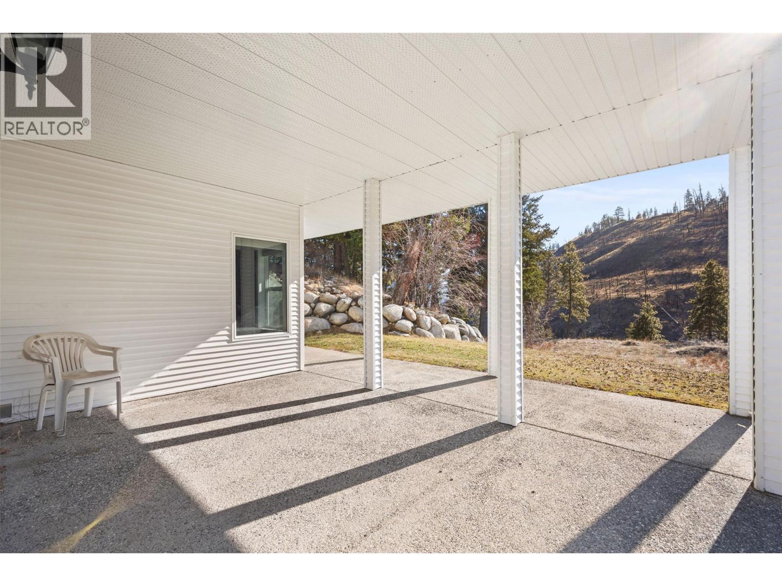 4952 Star Place, Peachland