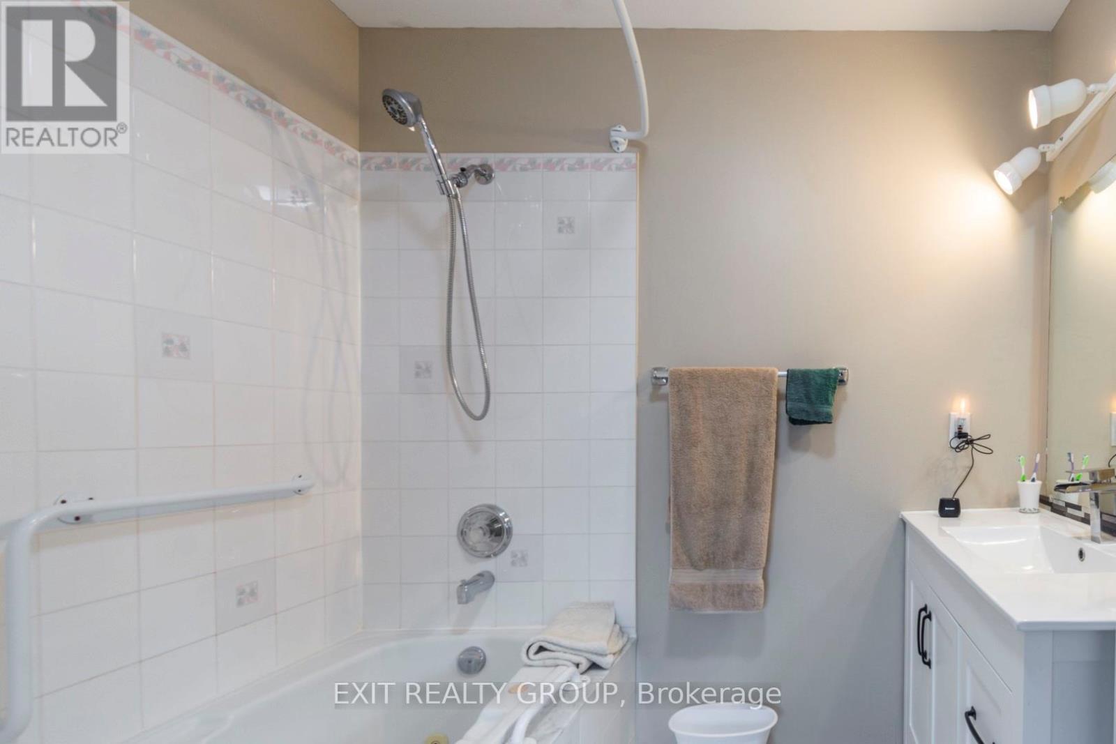 36 CRETNEY DRIVE - 19