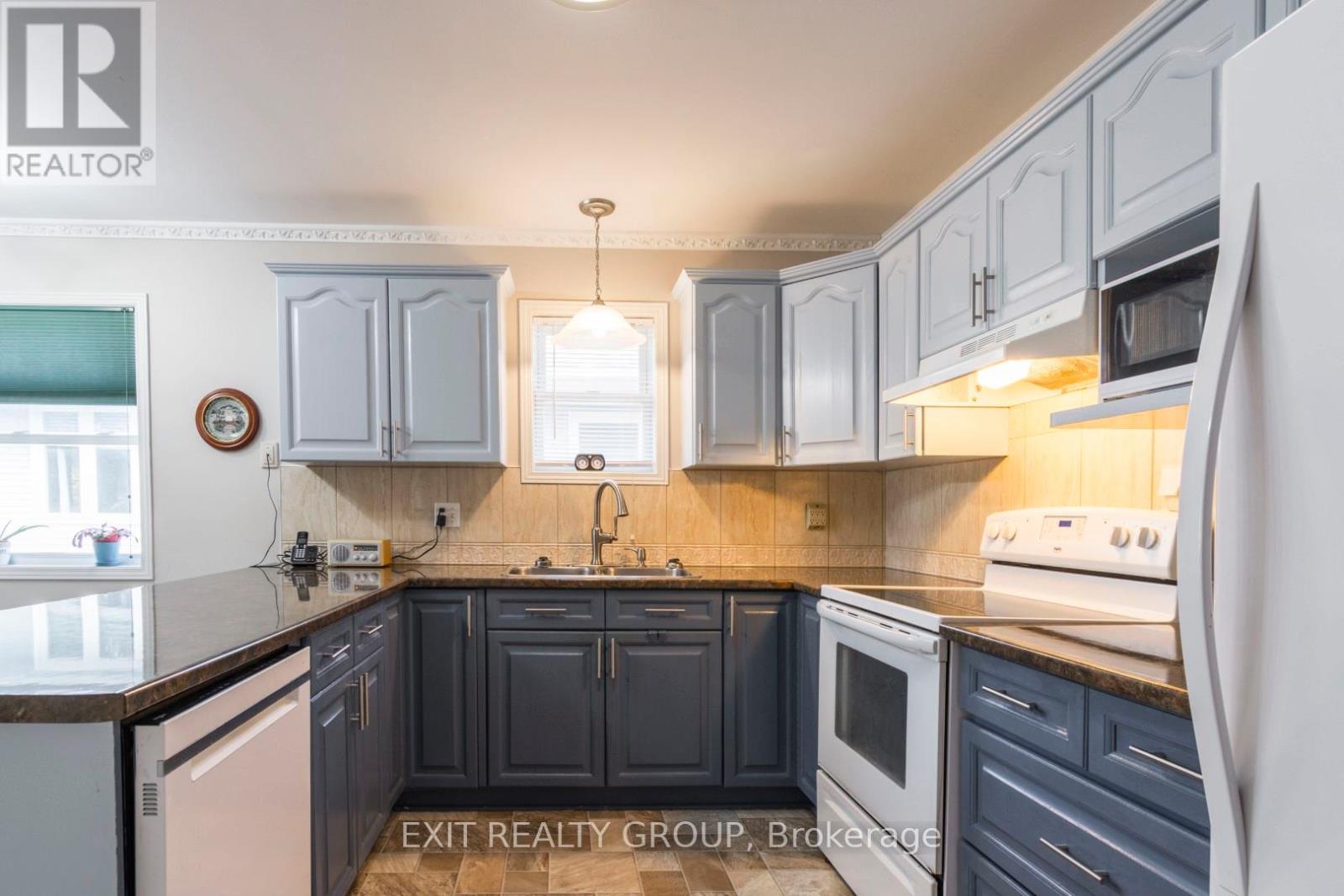36 CRETNEY DRIVE - 8