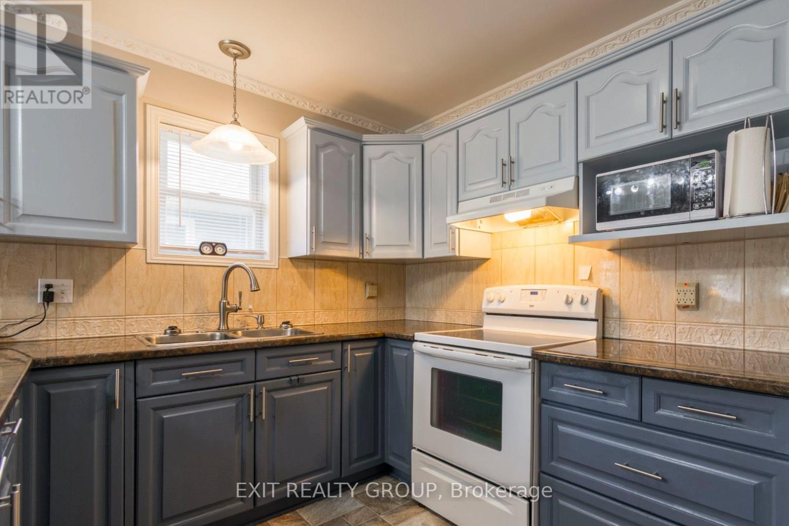 36 CRETNEY DRIVE - 9