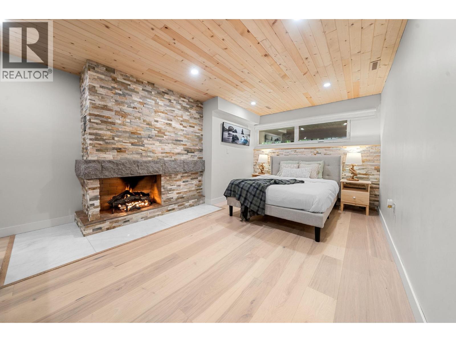 867 FREDERICK ROAD, North Vancouver