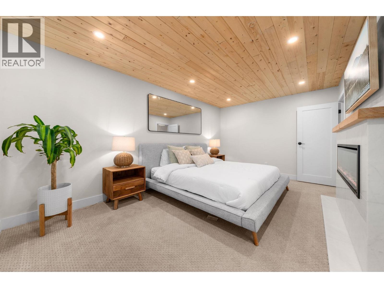 867 FREDERICK ROAD, North Vancouver