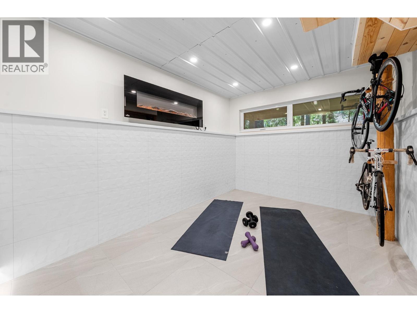 867 FREDERICK ROAD, North Vancouver