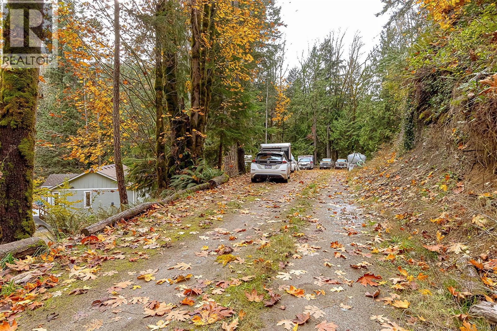 350 Dogwood Dr, Ladysmith