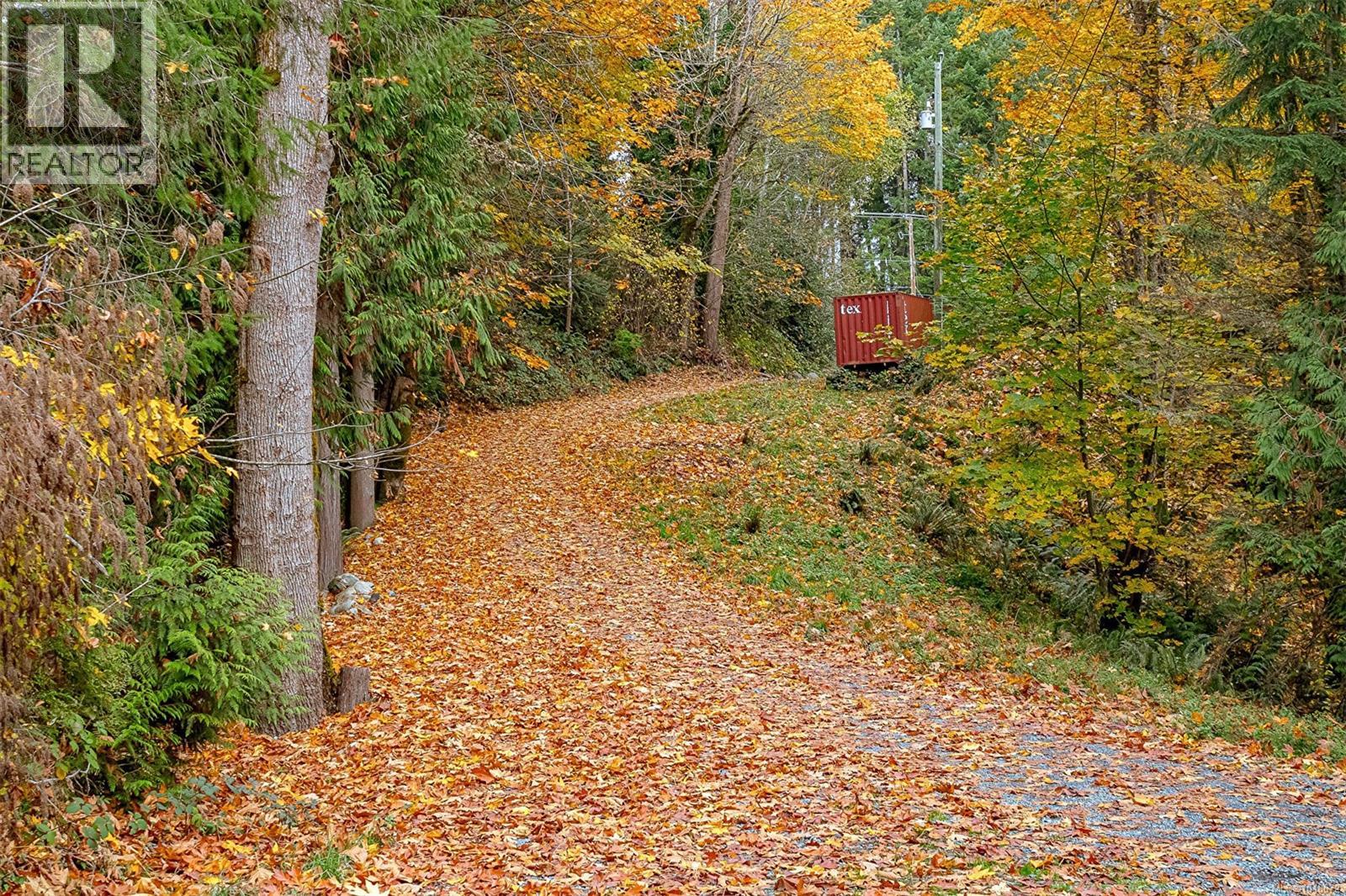 350 Dogwood Dr, Ladysmith