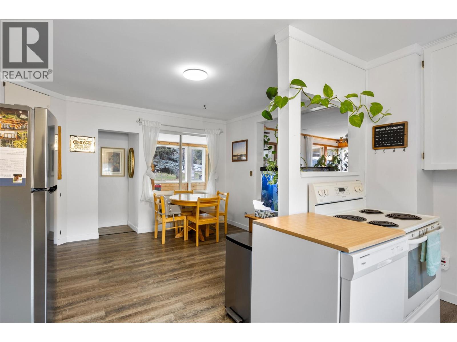 514 SHUSWAP Avenue, Chase