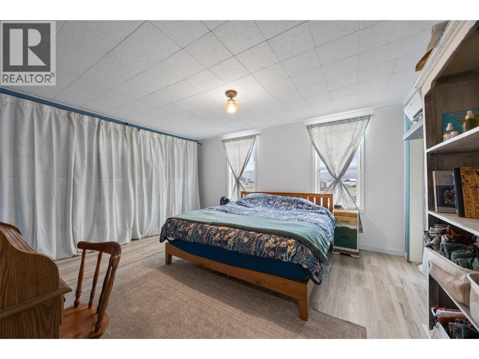 514 SHUSWAP Avenue, Chase