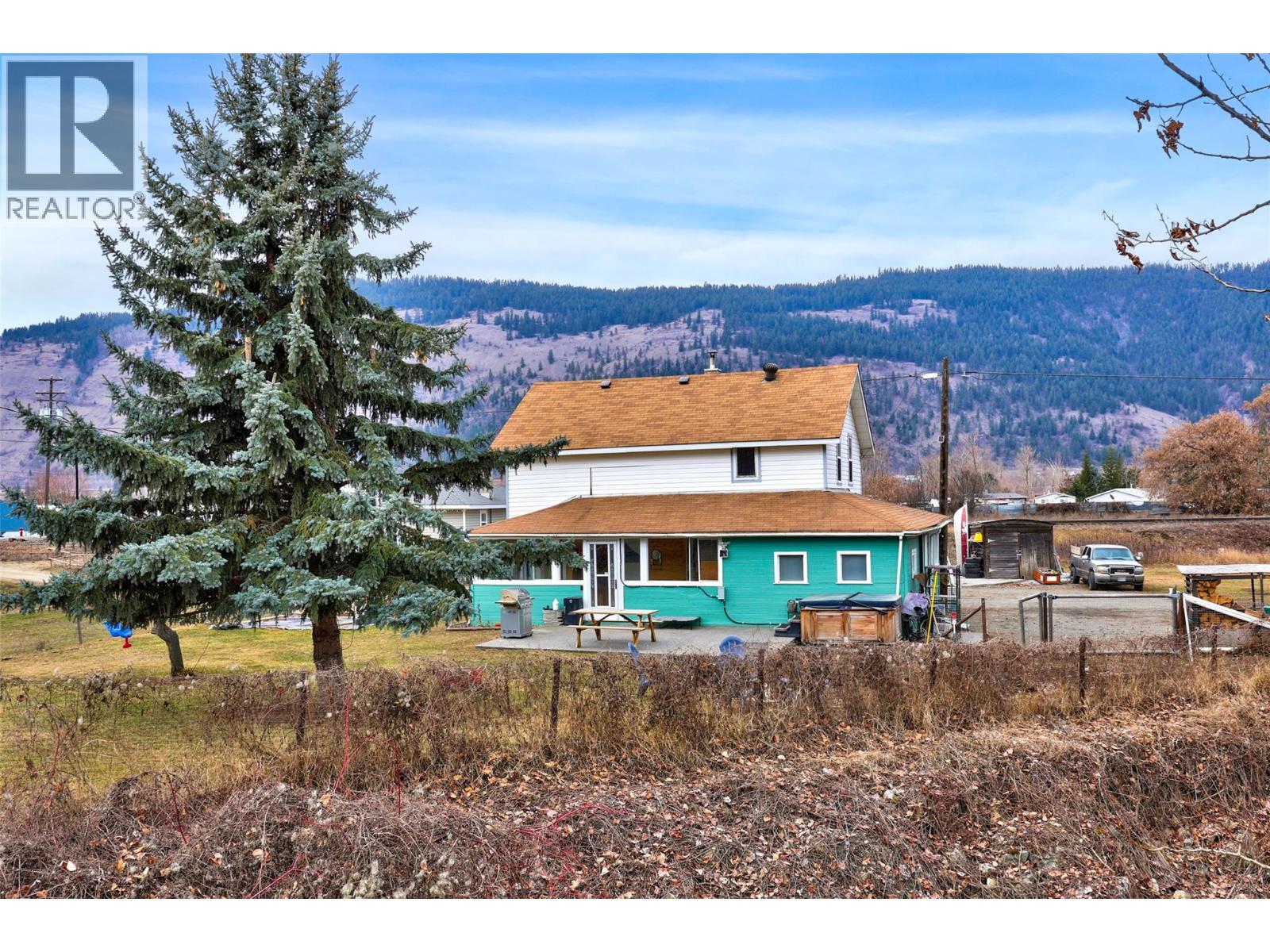 514 SHUSWAP Avenue, Chase