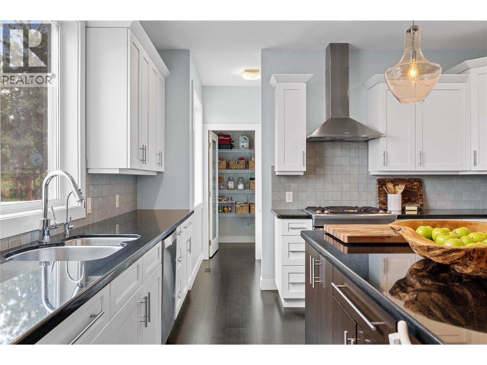 404 Quilchena Crescent, Kelowna