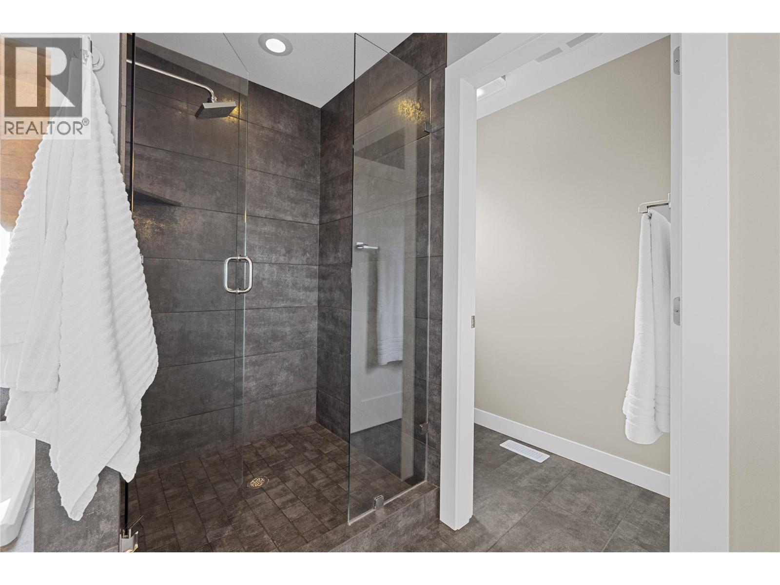 404 Quilchena Crescent, Kelowna