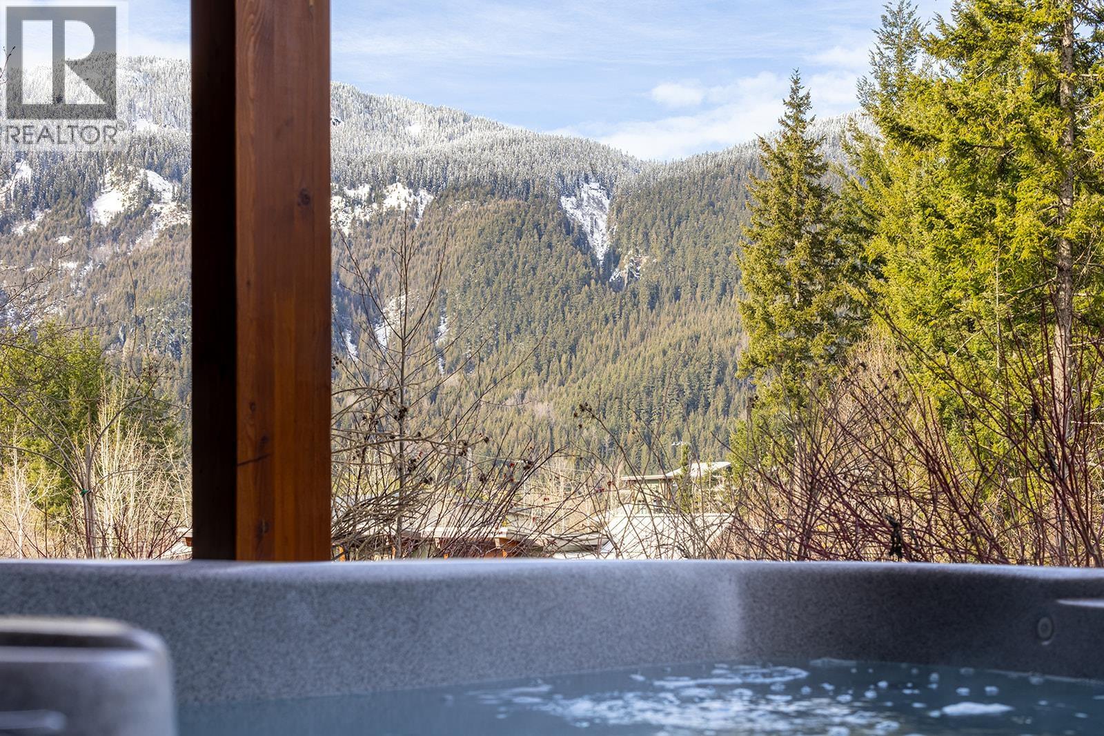 21 1350 CLOUDBURST DRIVE, Whistler