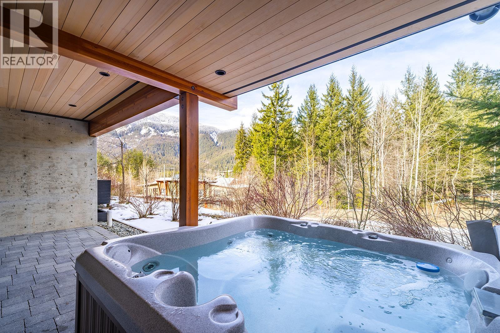 21 1350 CLOUDBURST DRIVE, Whistler