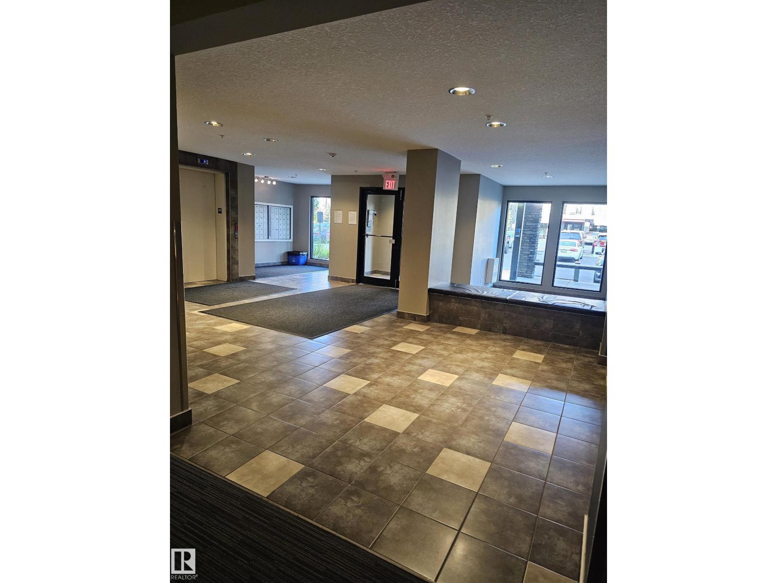 #413 5521 7 AV SW - 3