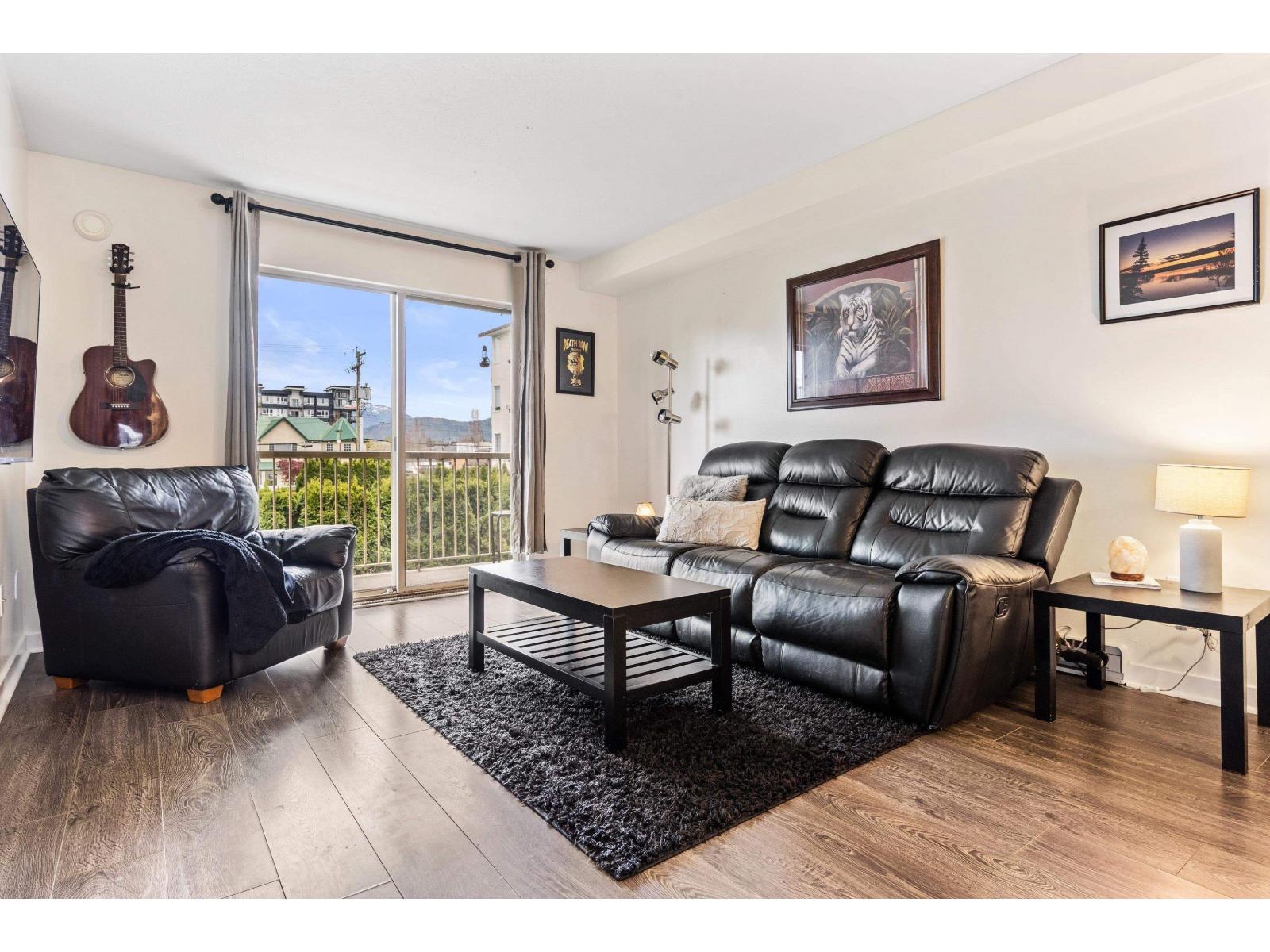 207 7435 SHAW AVENUE, Sardis East Vedder