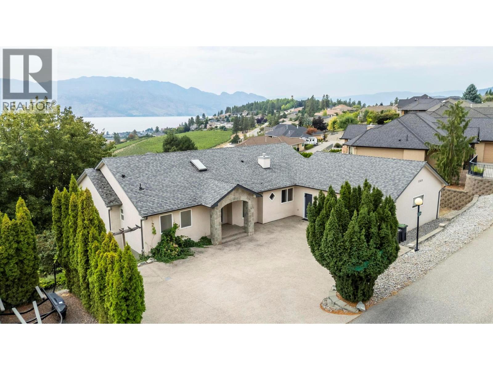  1569 Gregory Road, West Kelowna