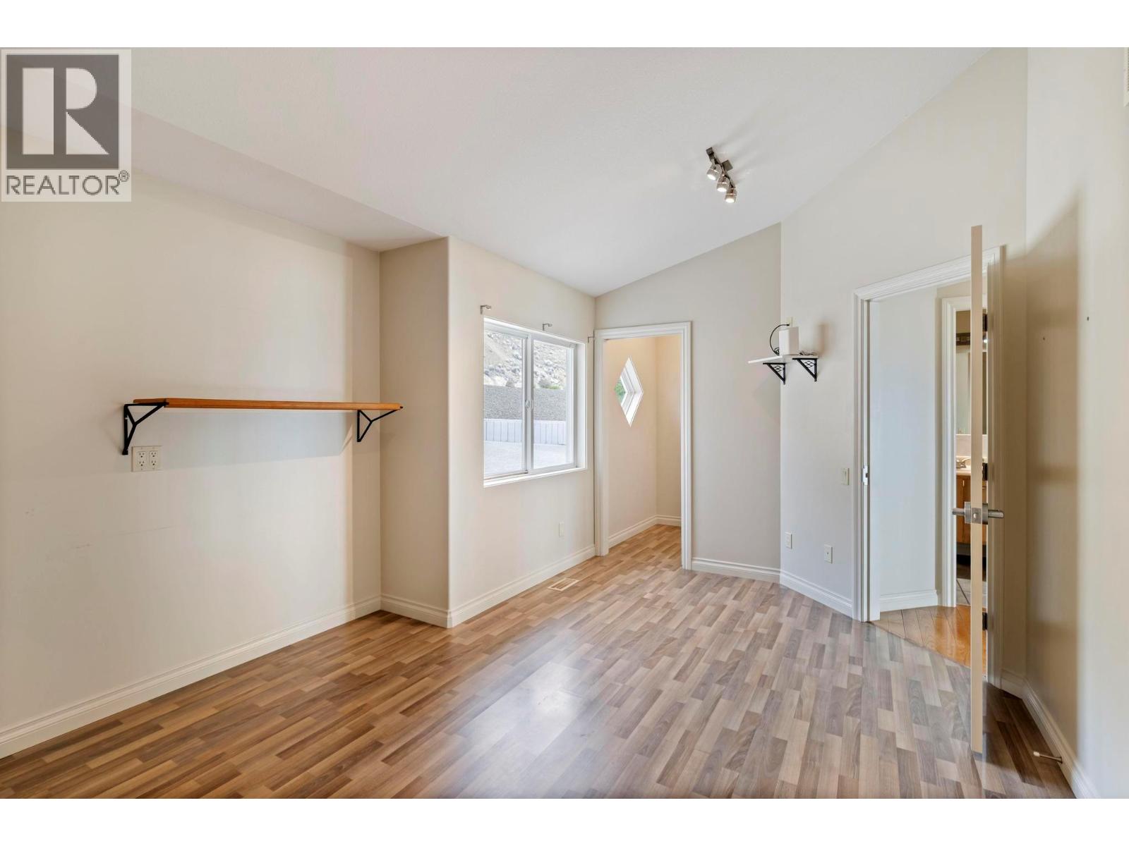  1569 Gregory Road, West Kelowna