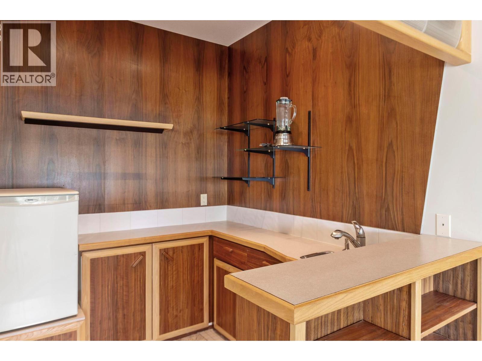  1569 Gregory Road, West Kelowna