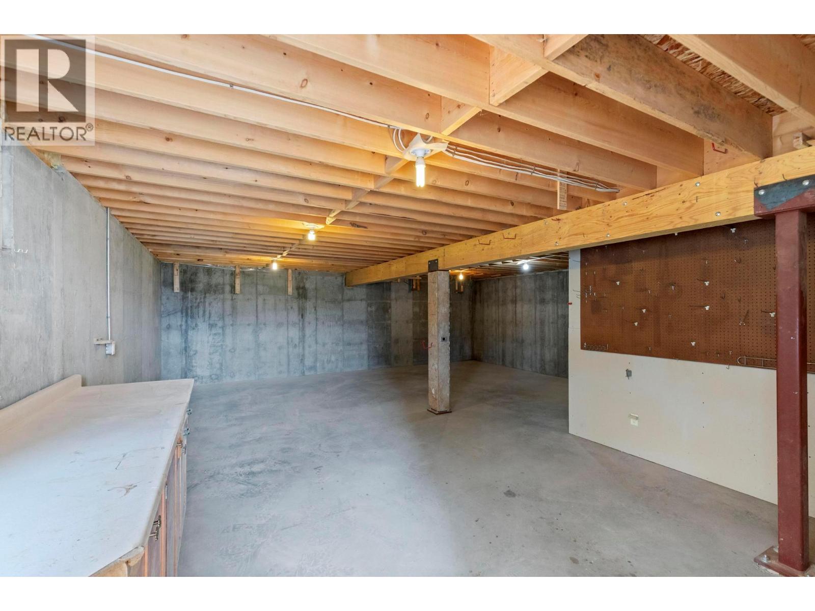  1569 Gregory Road, West Kelowna