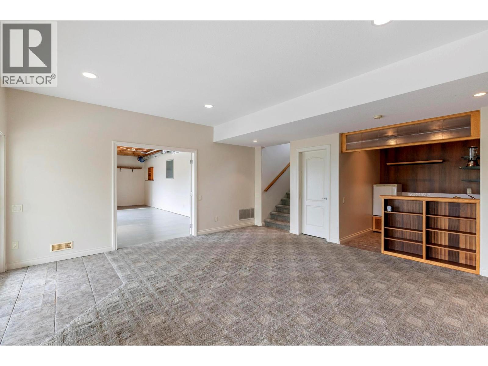  1569 Gregory Road, West Kelowna