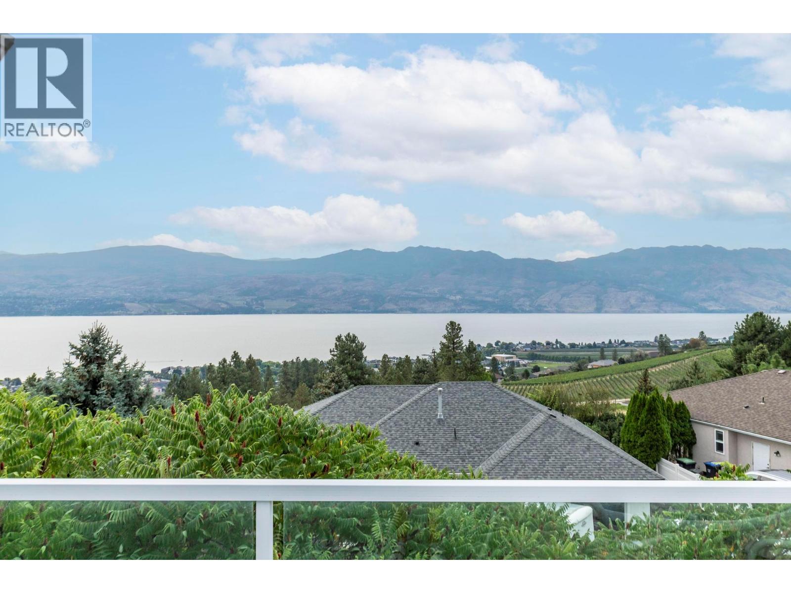  1569 Gregory Road, West Kelowna
