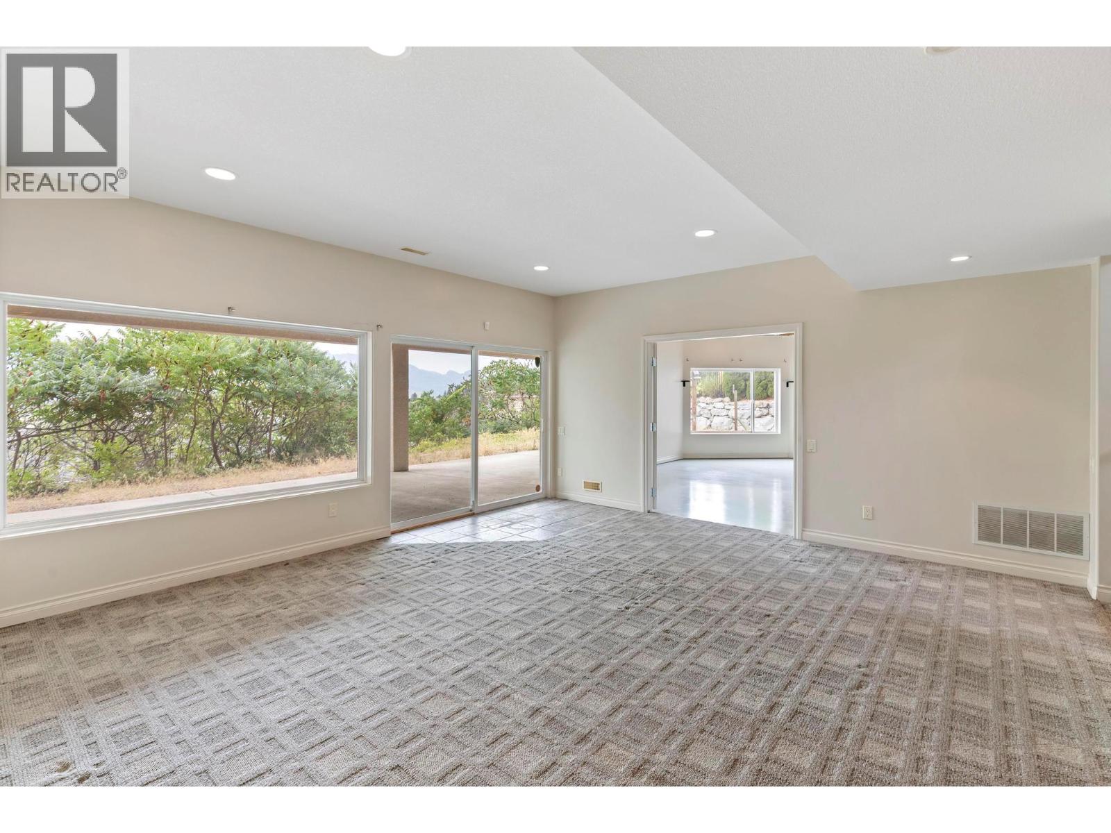  1569 Gregory Road, West Kelowna