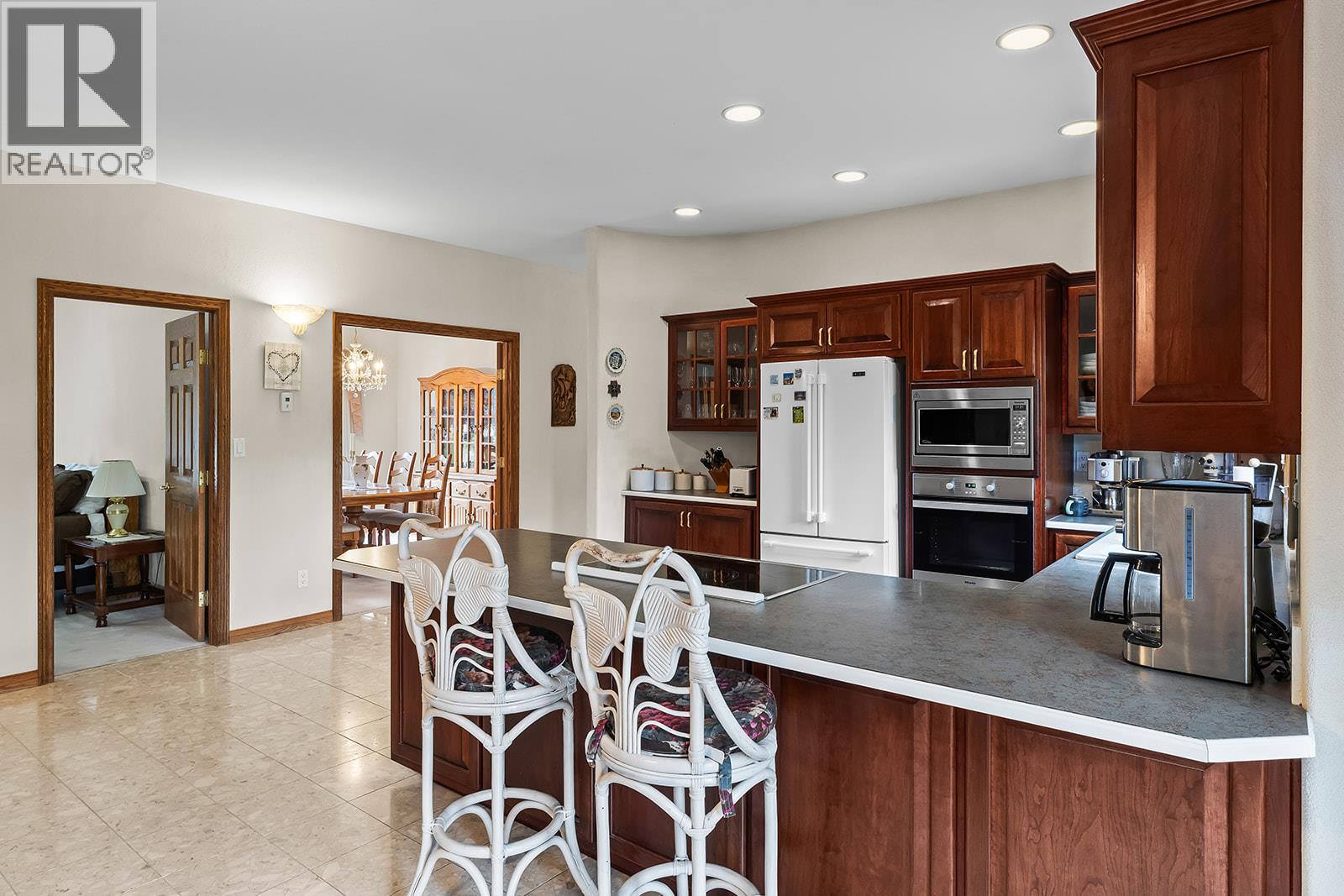  463 Carona Crescent, Kelowna