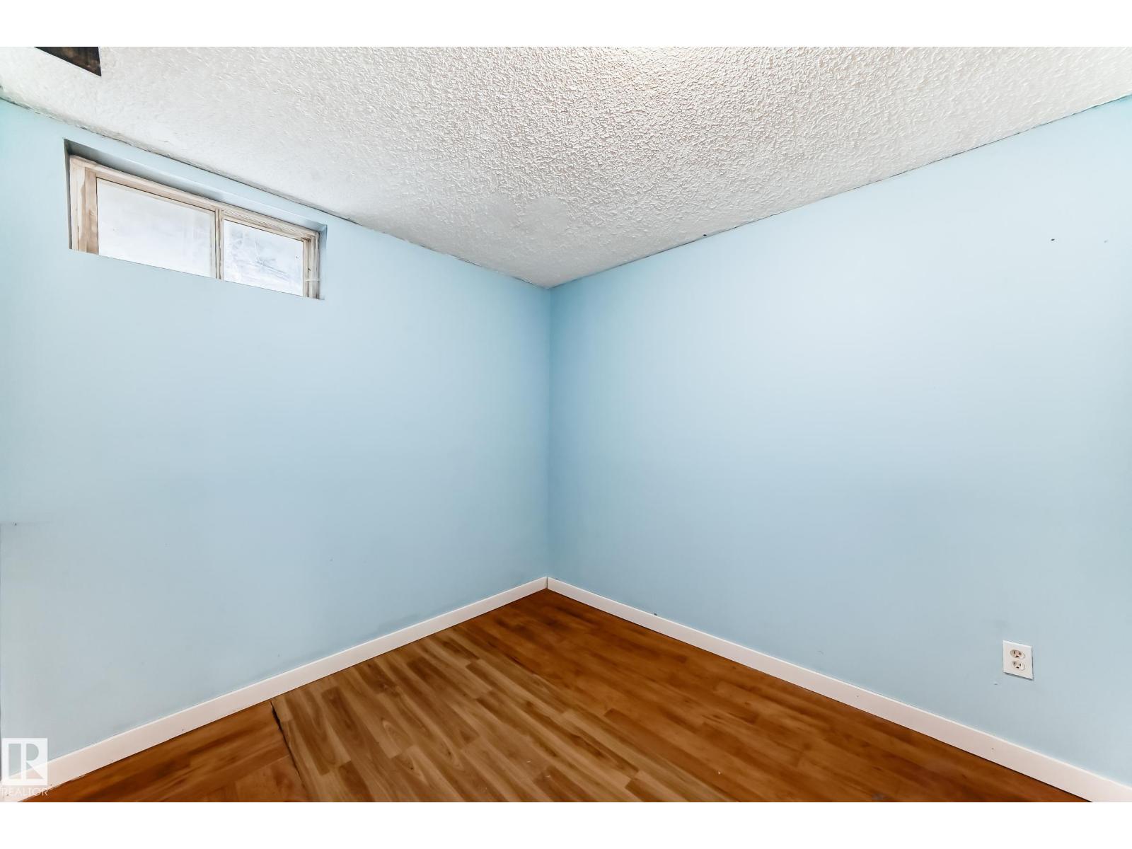 13904 135 AV NW, Edmonton