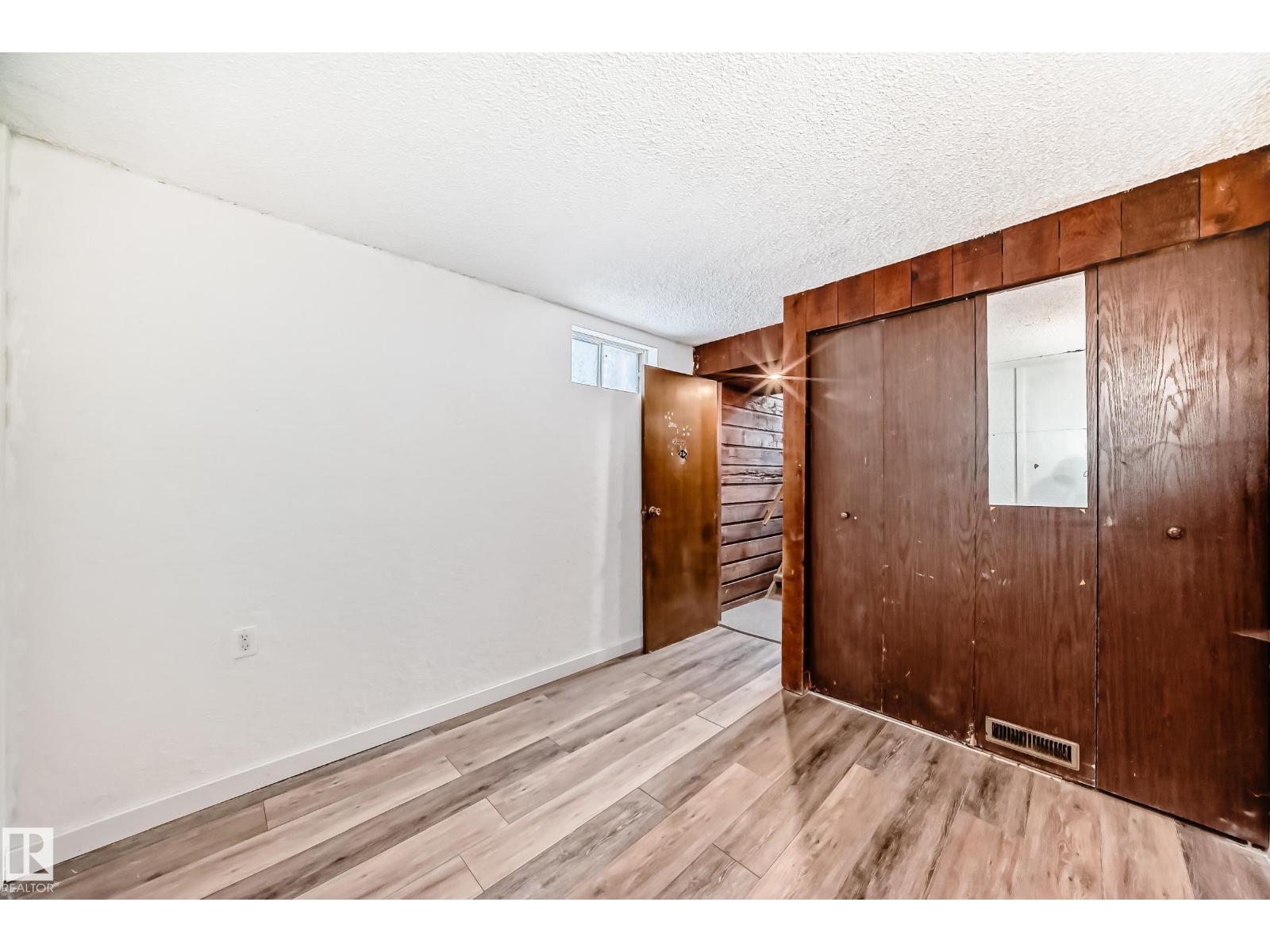 13904 135 AV NW, Edmonton