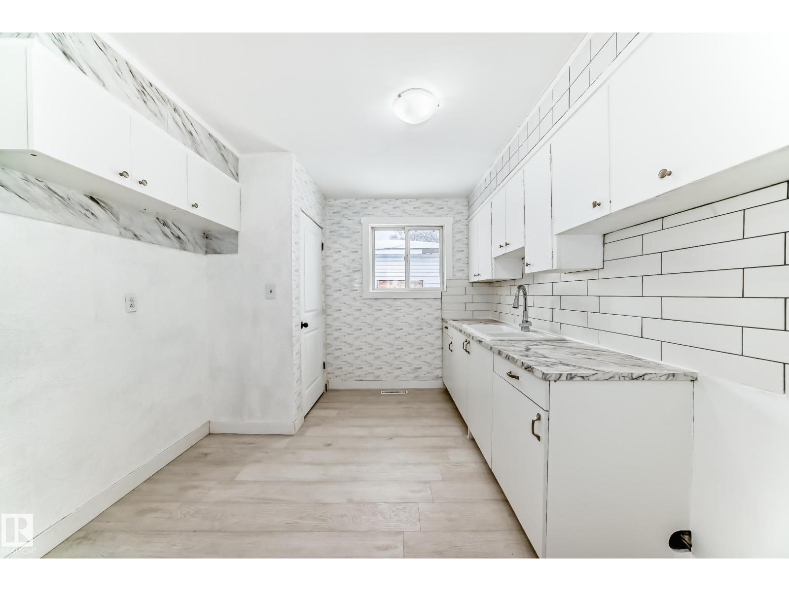 13904 135 AV NW, Edmonton