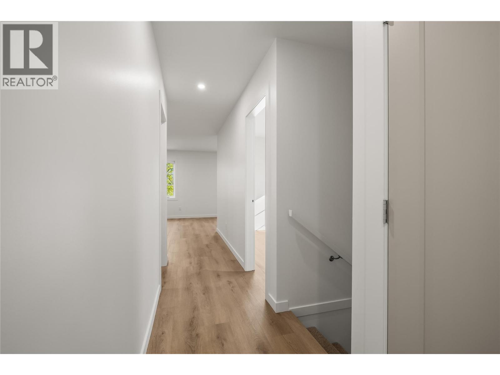 2 2957 Conlin Court, Kelowna