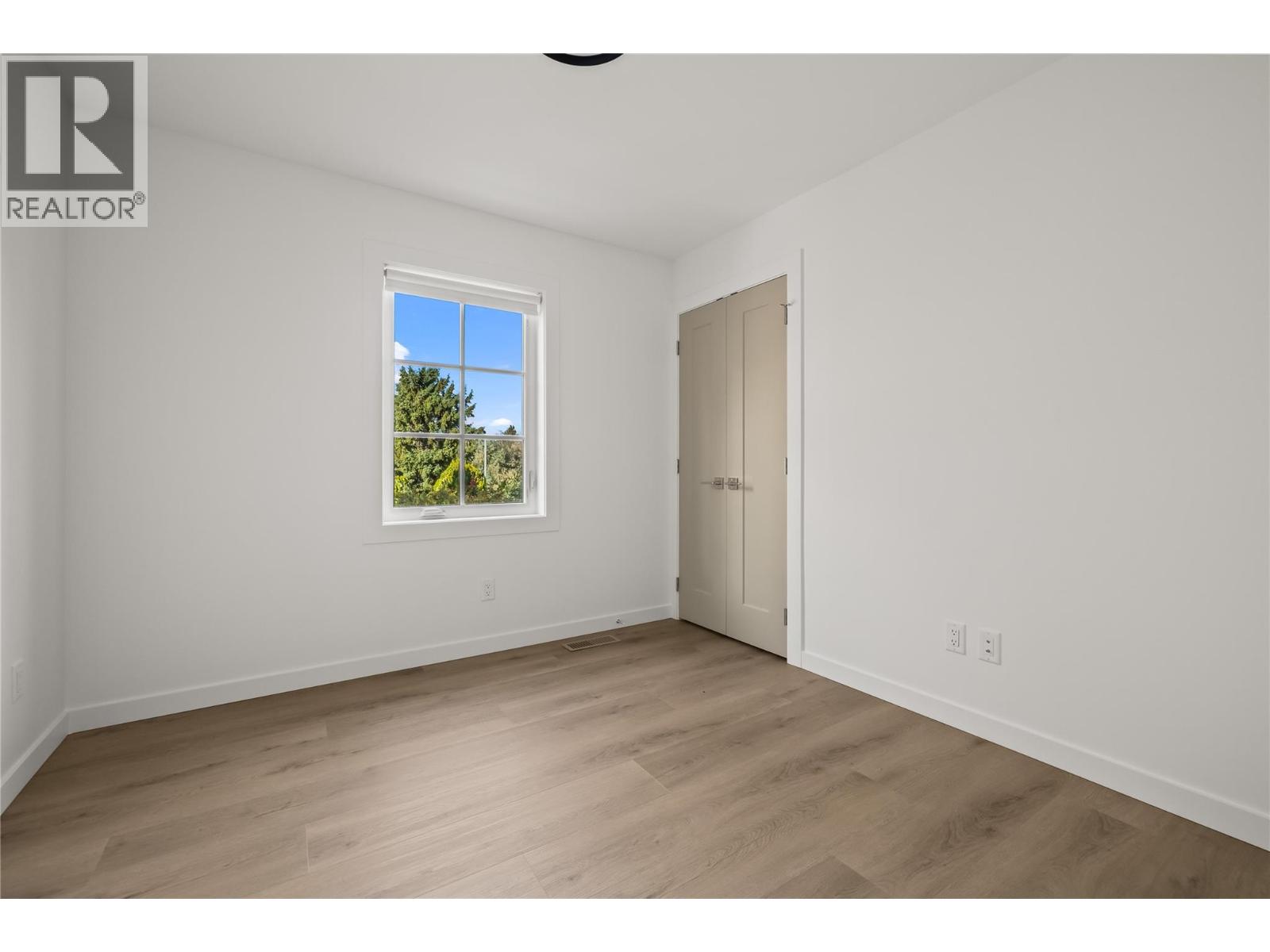 1 2957 Conlin Court, Kelowna