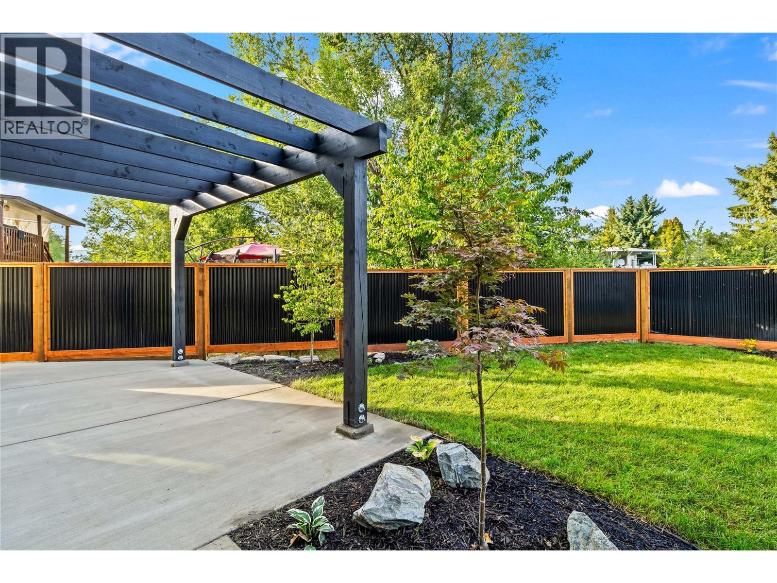 1 2957 Conlin Court, Kelowna