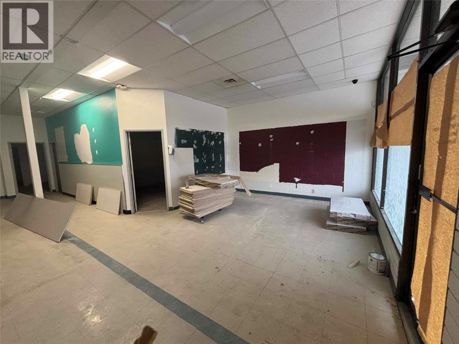 3042 Skaha Lake Road, Penticton