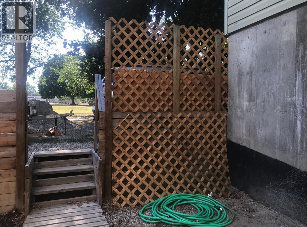  7357 10TH Street, Grand Forks