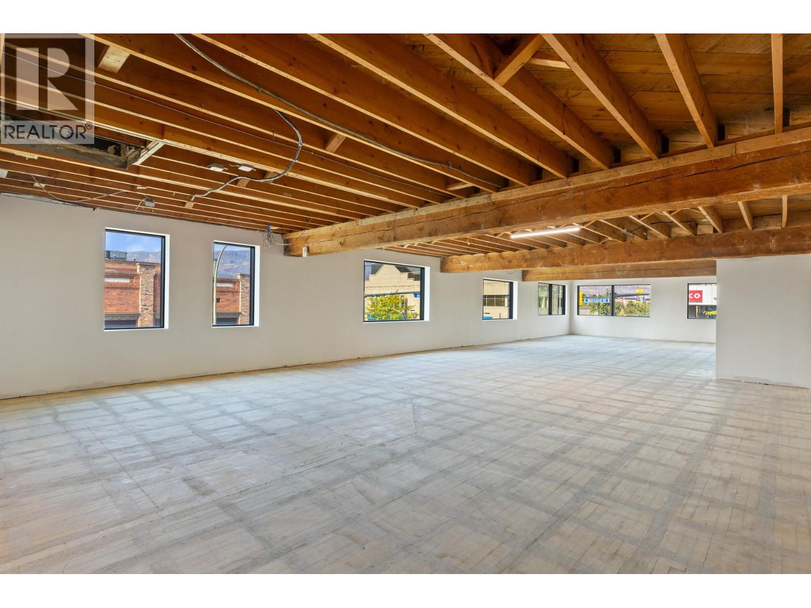 202 1517 Water Street, Kelowna