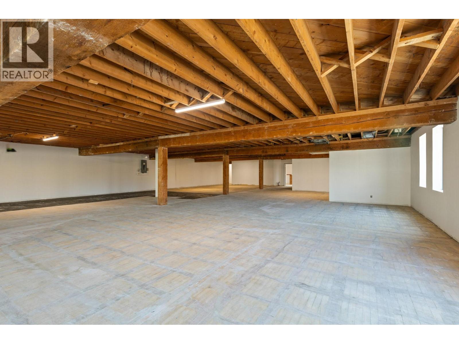 202 1517 Water Street, Kelowna