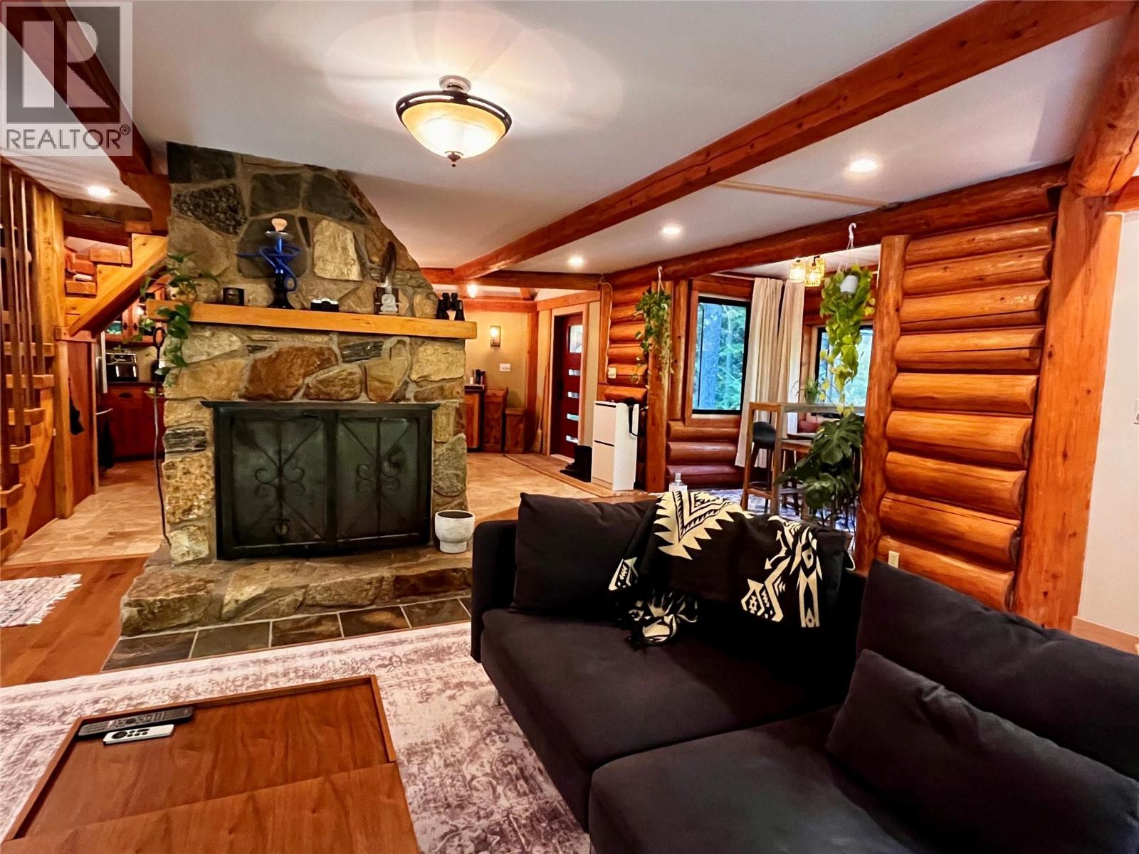 785 Beech Road, Nakusp