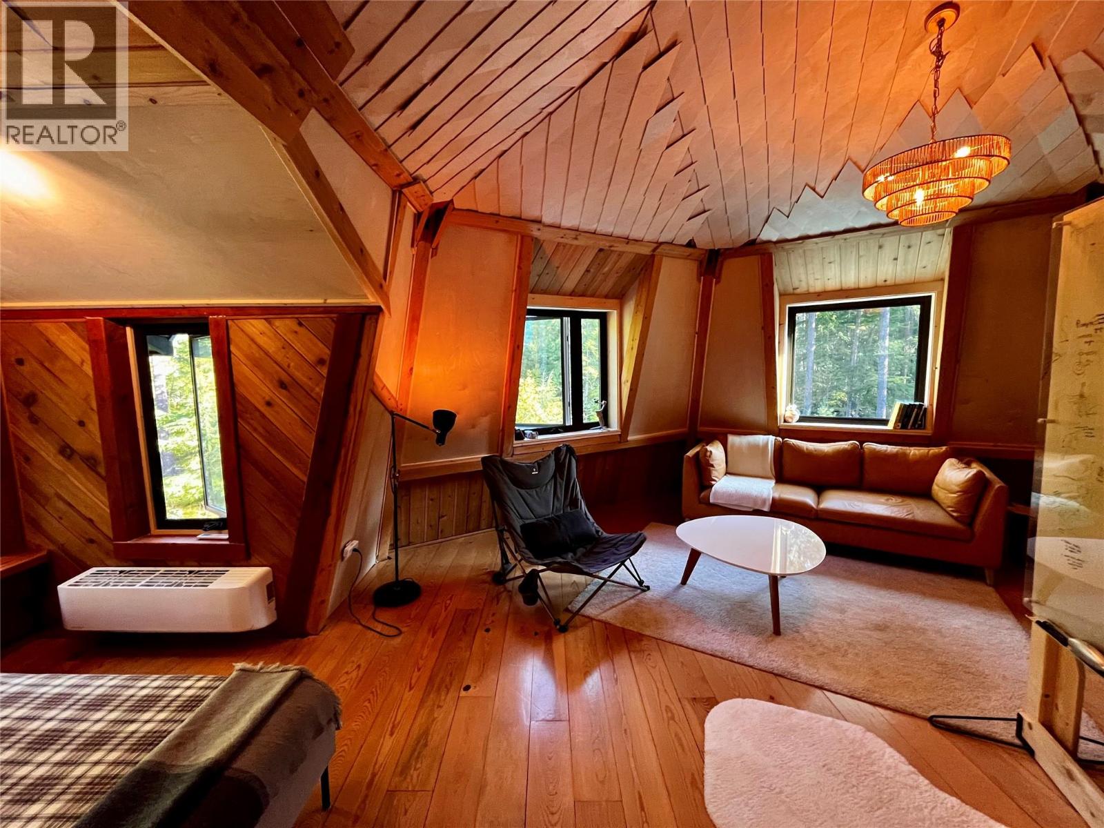 785 Beech Road, Nakusp