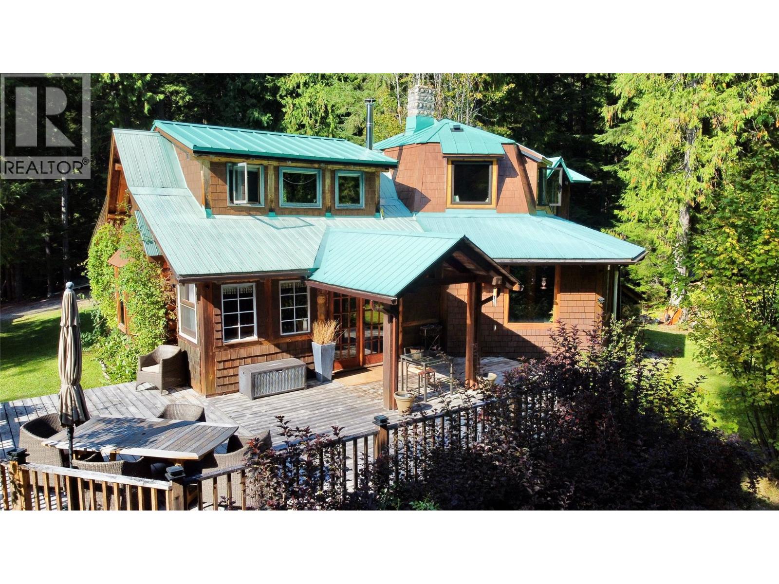 785 Beech Road, Nakusp