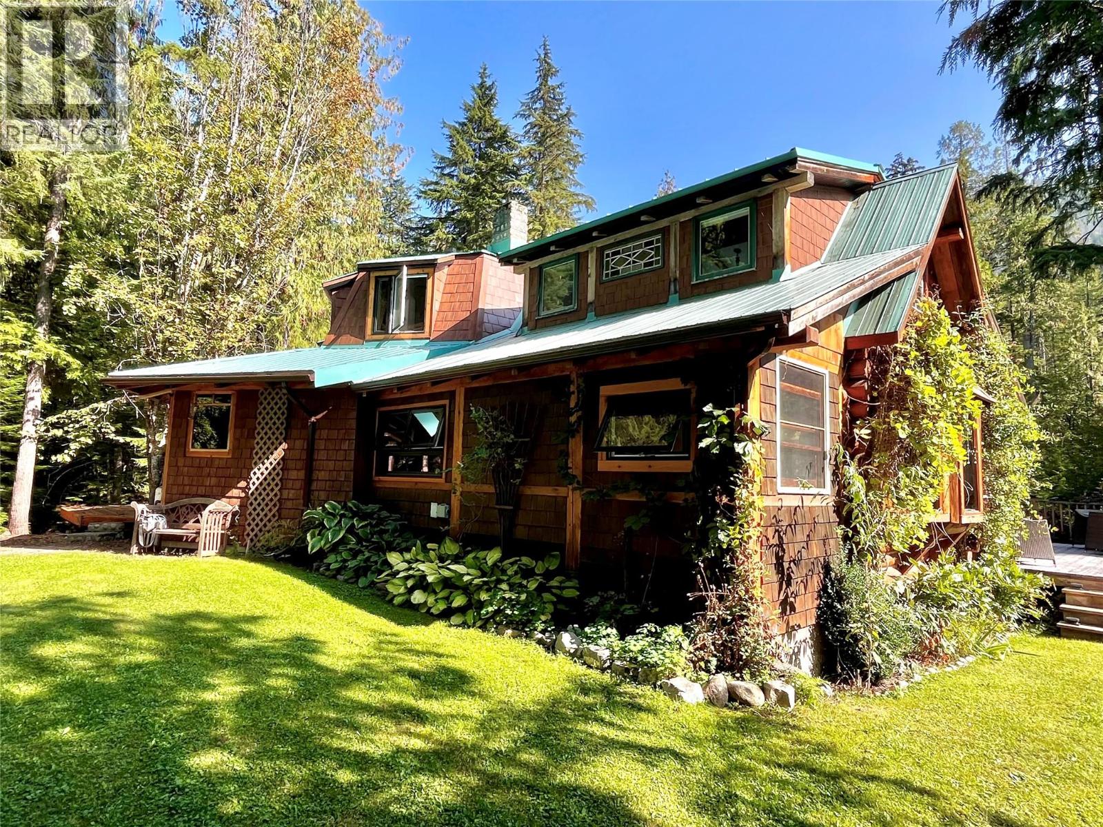785 Beech Road, Nakusp