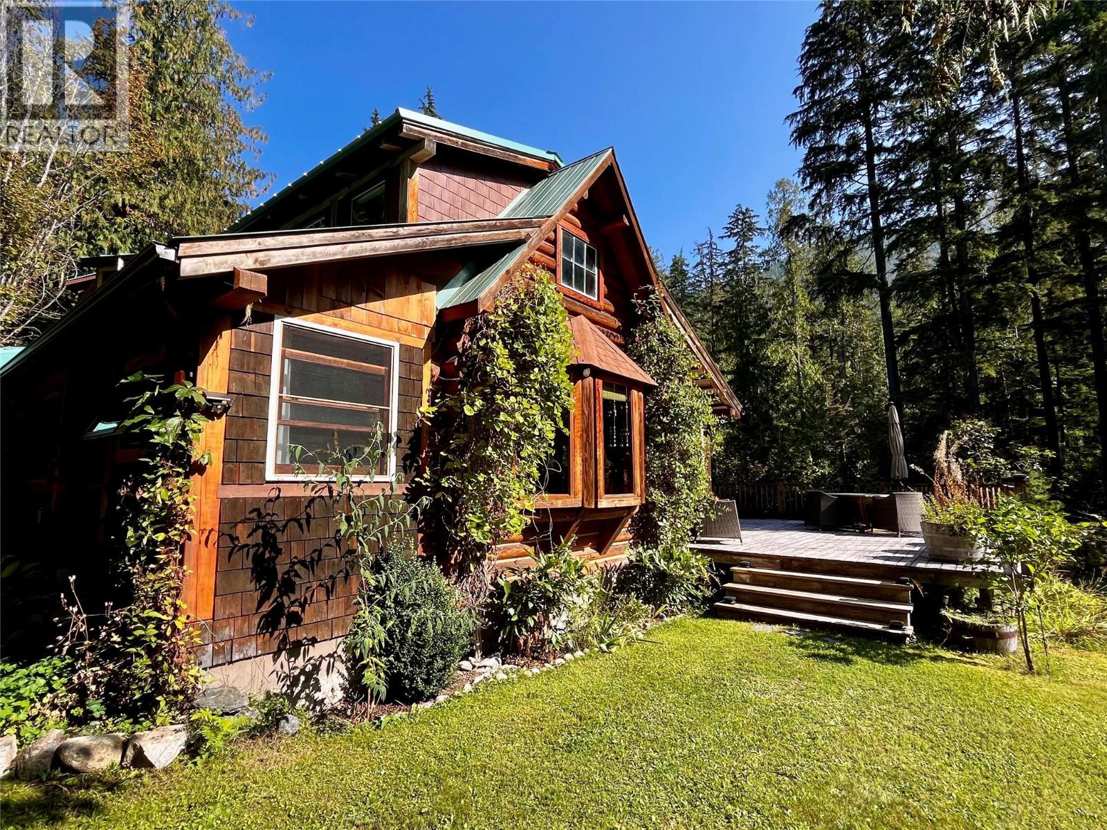 785 Beech Road, Nakusp