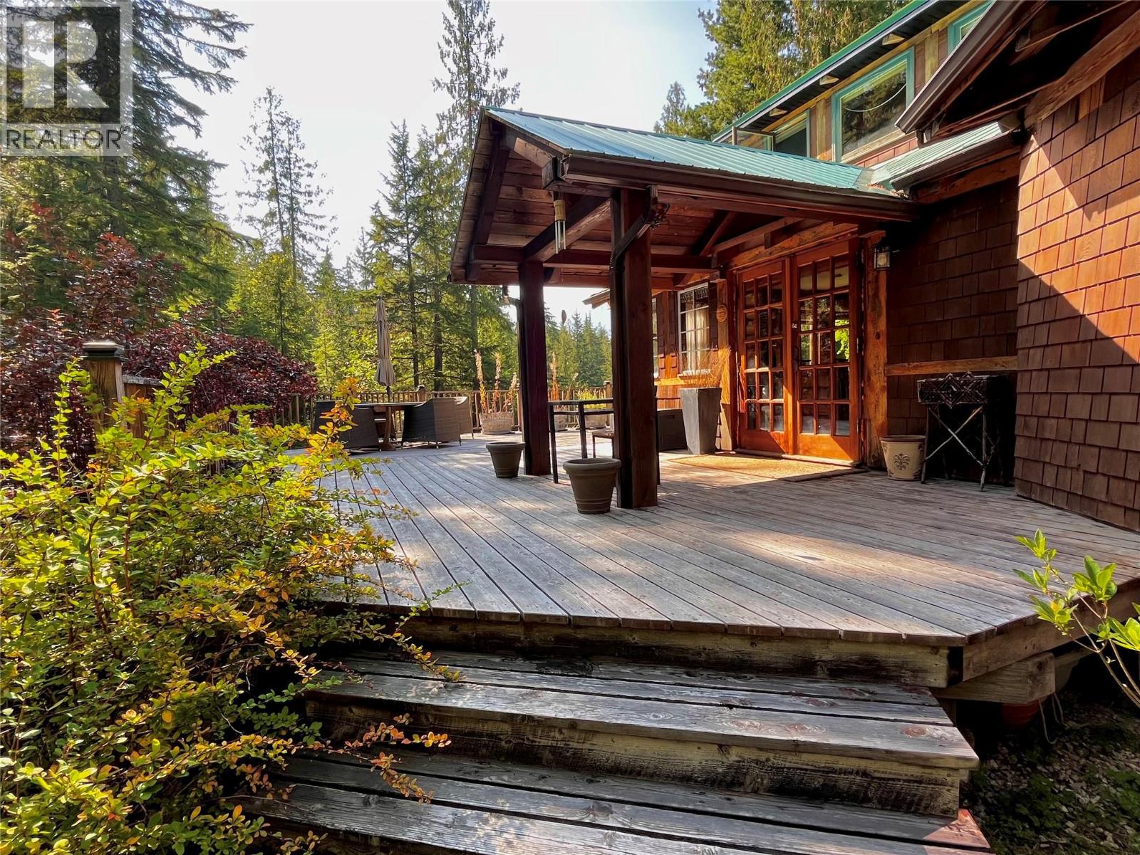 785 Beech Road, Nakusp