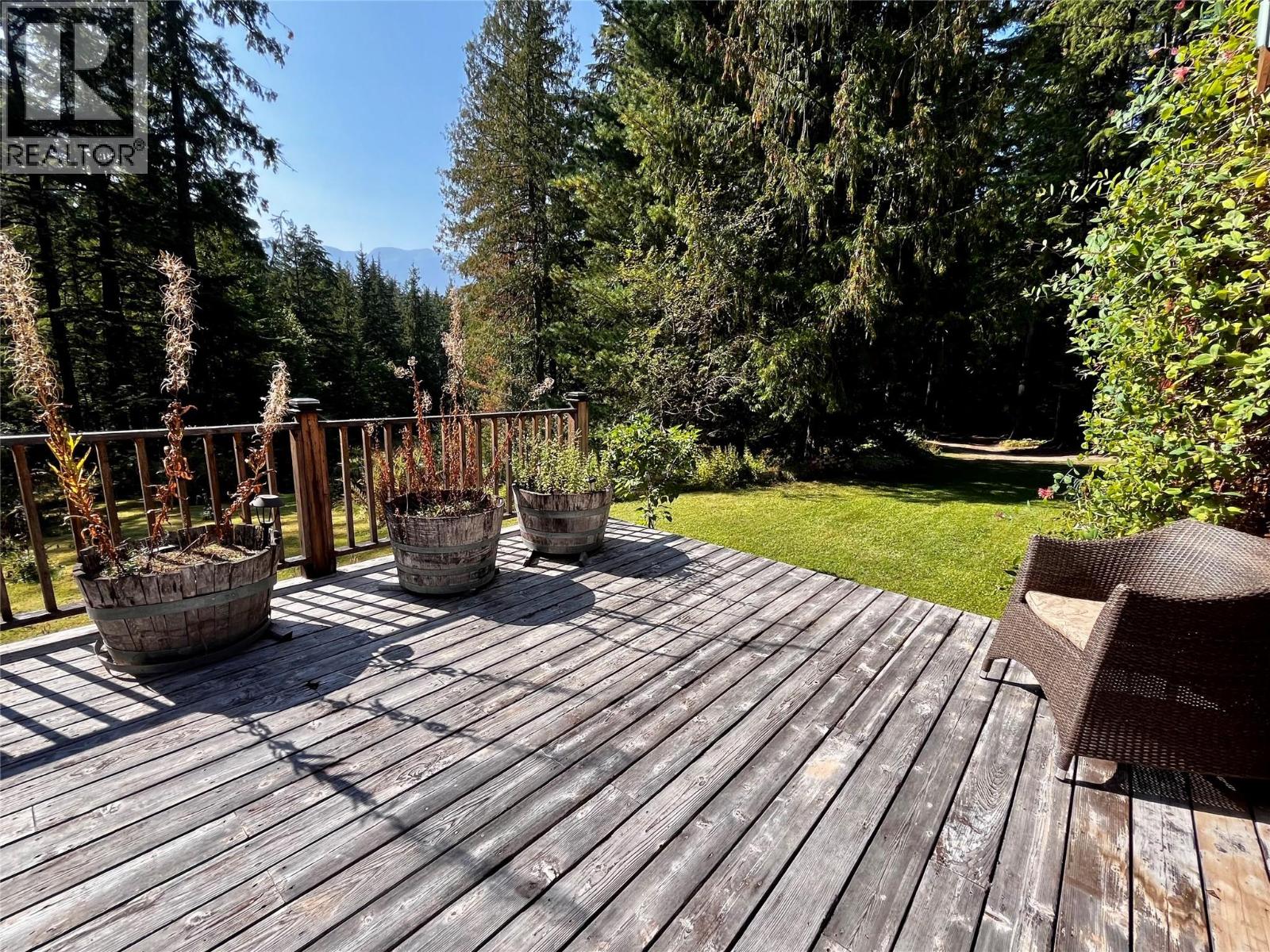 785 Beech Road, Nakusp