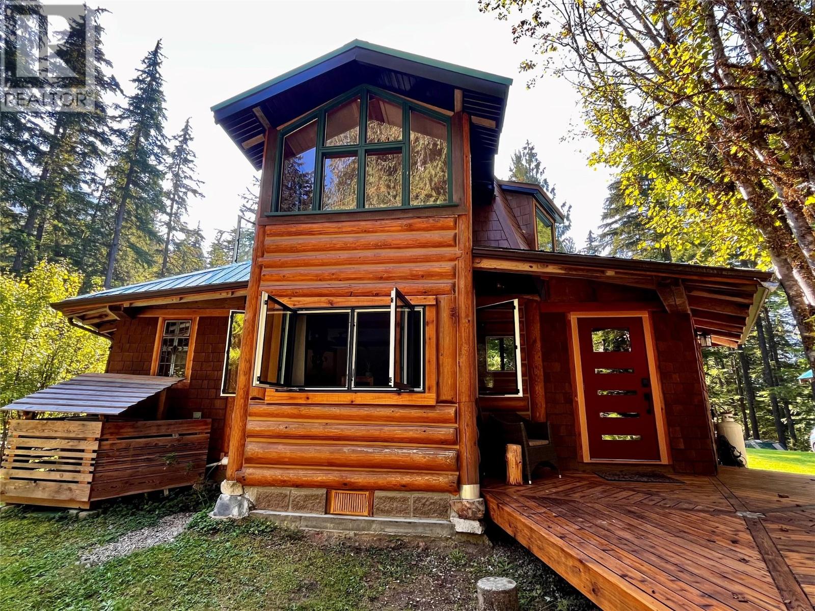 785 Beech Road, Nakusp